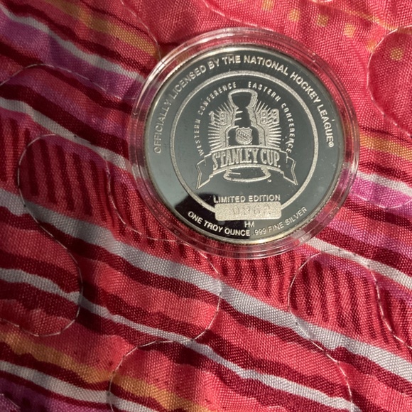 1999 Stanley Cup Champions Silver Series Medallion - Picture 3 of 4